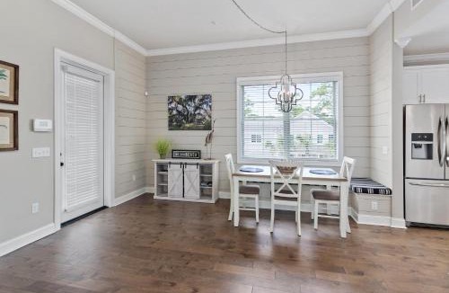 King City House | 400 Ocean Blvd. #1200