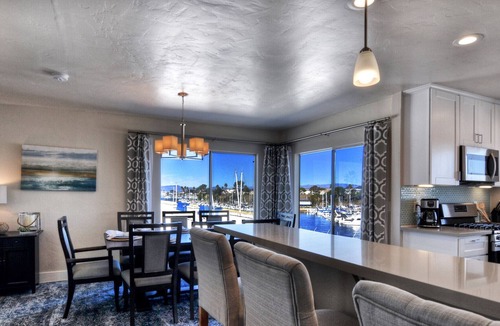Townsite Condo | 401B Marina Del Mar Penthouse Harbor & Ocean View