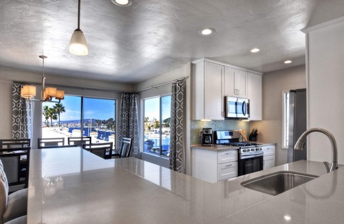 Townsite Condo | 401B Marina Del Mar Penthouse Harbor & Ocean View
