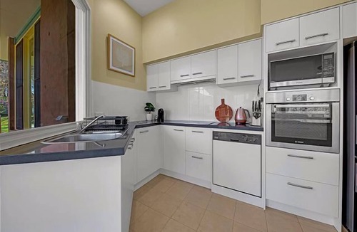 Buckland House | 401Buckland, Buckland