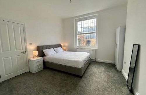 Shadwell Apartment | 402 commercial road