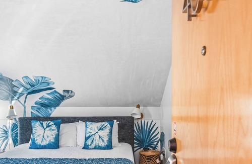 Rosemary Beach Hotel | 403 Rosemary Beach Inn - Includes Beach Chairs & Complimentary Breakfast + Access to 4 Pools