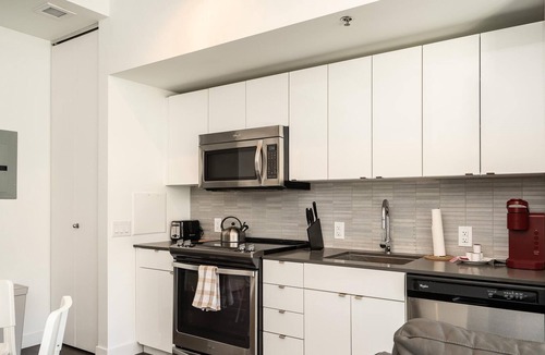 Winnipeg Condo | (404)Downtown Glasshouse Dazzling 2 Bdr+Fast WiFi(311)