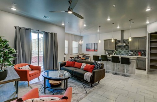 Las Cruces Villa | 4086/Lyle Modern · Brand New Luxury Home in Golf Course Community
