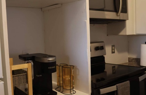 Ralls Apartment | 40m to Digital Galaxy: 2BR w/Kitchen & Laundry