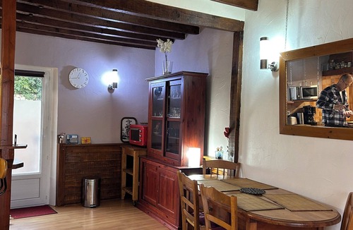 Epernon Apartment | 40m2 apartment facing train station, 40mn from Paris Montparnasse