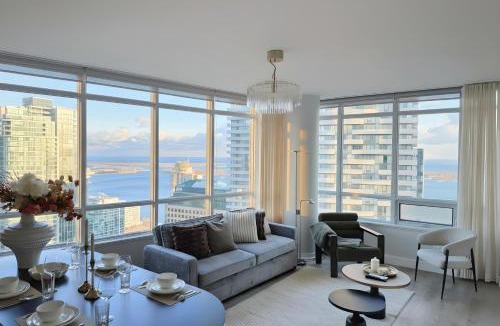 Downtown Toronto Apartment | 40th Fl Designer Lakeview 2BR PATH & Union Access