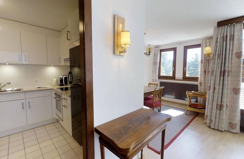 Celerina-Schlarigna Apartment | 4½-room apartment on the second floor, approx.