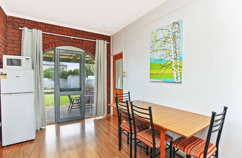 Middleton House | 41 Bailey Rd - Family - Surf Beach