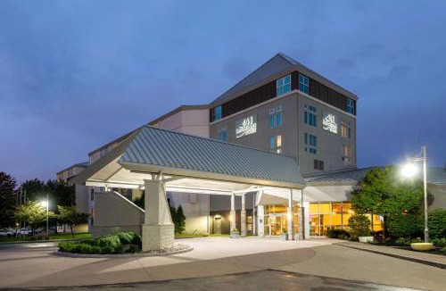 Geneva Hotel | 41 Lakefront Hotel, Trademark Collection by Wyndham