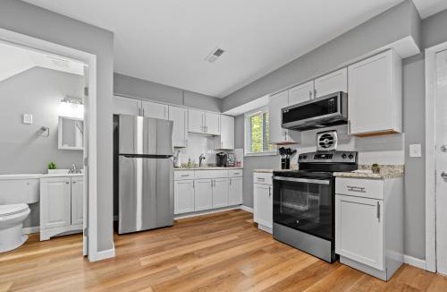 St. Charles Apartment | 411 San Juan Recently Renovated 2 Bedroom TownHome