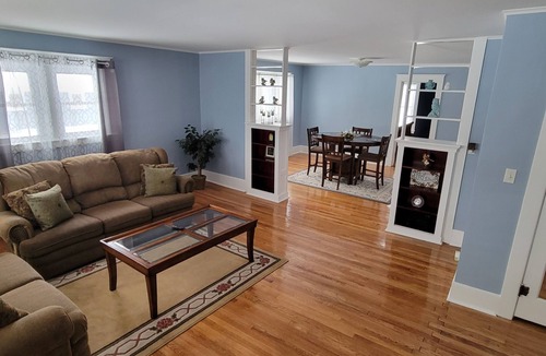 Owosso House | 413 Finley Carriage