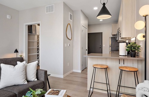 St. Anthony West Apartment | 413 Huck Minneapolis