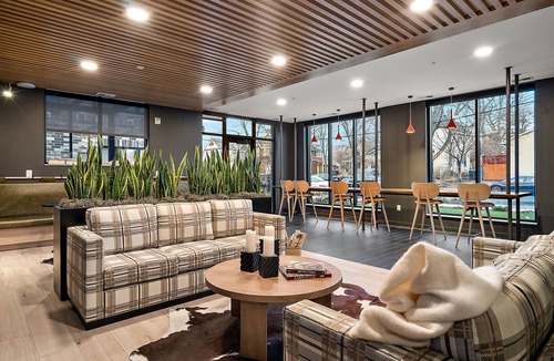St. Anthony West Apartment | 413 Huck Minneapolis