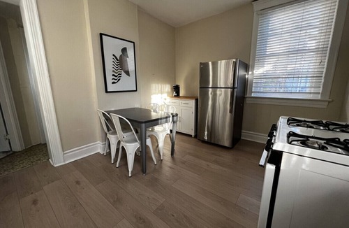 Old Louisville Apartment | 414 # 1 · Stellar Suites | Mid Century Vibes | St.James Ct