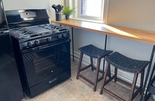 Old Louisville Apartment | 414 #3 · Stellar Suites | Here Comes the Sun | St. James Ct