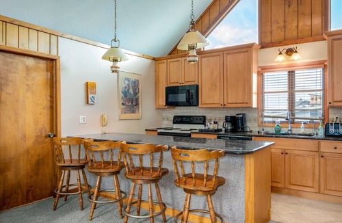 South Nags Head House | 414 Semi-Ocean Front -Walking Distance to Pier!