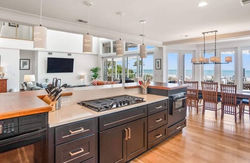 Saint Helena Island House | 416 Tarpon Blvd