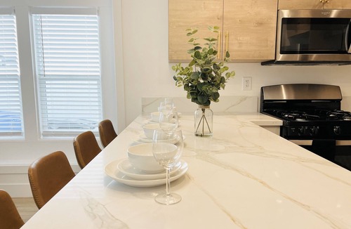 Corridor House | 4173-Newly renovated stylish home