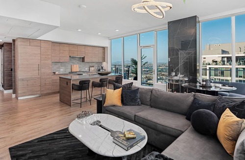 East Village House | 41st Floor! 2BDR w/Luxury Amenities & Balcony | SkyLux Penthouse by AvantStay