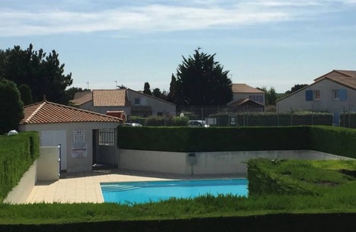 Saint-Vincent-sur-Jard House | 42 m² House ∙ 2 bedrooms ∙ 4 guests