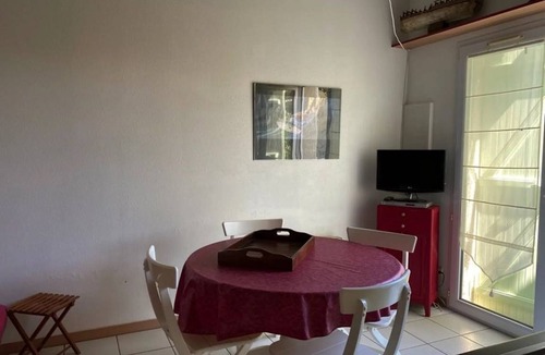 Saint-Vincent-sur-Jard House | 42 m² House ∙ 2 bedrooms ∙ 4 guests