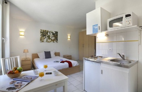 Vallon-Pont-d'Arc Apartment | 42 m² Apartment ∙ 2 guests