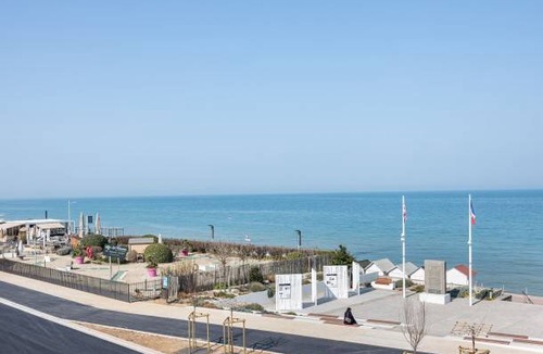 Luc-sur-Mer Apartment | 42 m² Apartment ∙ 1 bedroom ∙ 2 guests