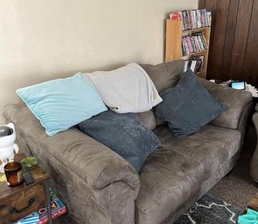 Buffalo Apartment | 420 friendly 3 bedroom upstairs apartment