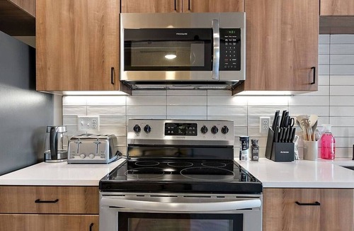 St. Anthony West Apartment | 420 Huck Minneapolis
