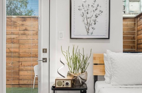 Old East Dallas House | 4219 Munger · Tulum Experience ❃ 3 Nectar BR ❃ Private Terrace