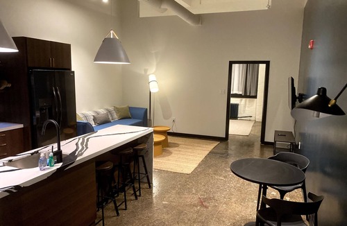 North Oakland Apartment | 424-Apt. 405