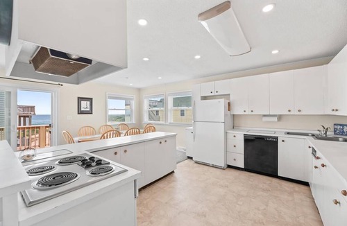 South Nags Head House | 426 Nags Head Ocean-Side Rental w/Ocean Views