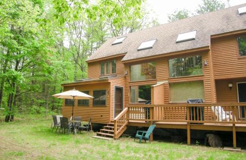 Intervale House | 43 Fox Run