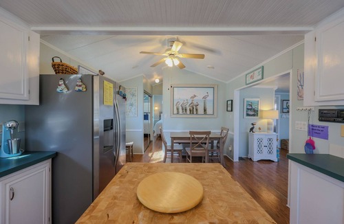 Myrtle Beach Cottage | 4320 Willow Bank- Sleeps 6