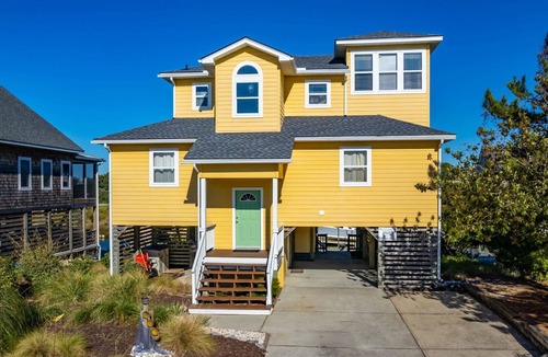 Nags Head House | 433 - Water Front Nags Head Cove Rental with Multi-Level Decking &Hot Tub