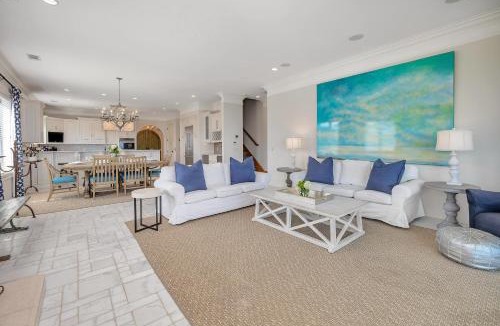 East Beach House | 4338 Sixteenth Street