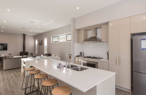 Jindabyne House | 43A Twynam Street - Snowfall