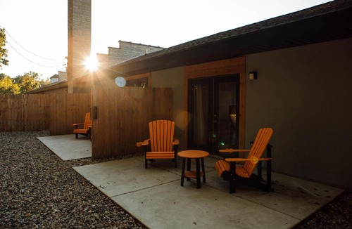 Michigan City Hotel | 4411 Inn & Suites