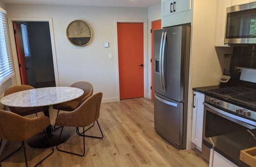 Michigan City Hotel | 4411 Inn & Suites