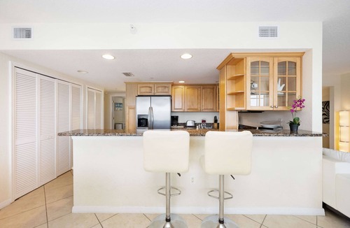 Clearwater Beach Apartment | 445 Clearwater Hamden