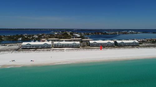 White Sands House | 445 Fort Pickens Rd