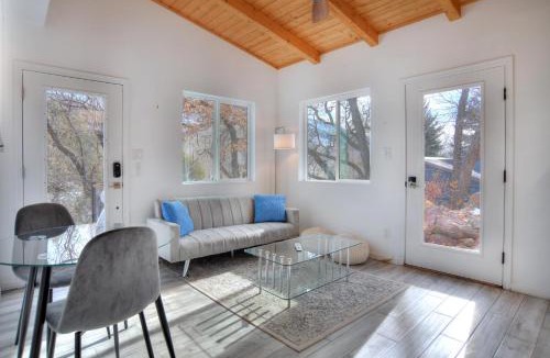 Durango House | 4459 County Rd 203 - 2 Bedroom Cabin