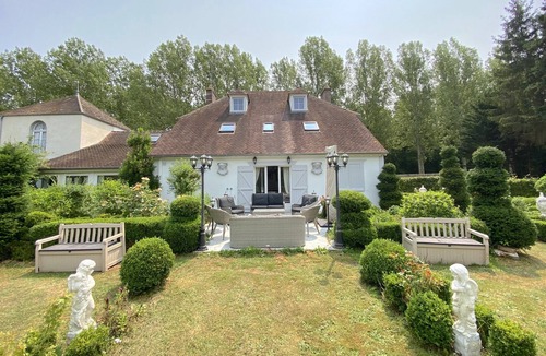 Gambais House | 45 minutes from Paris, authentic house with large garden, village on foot