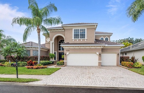 Biggar House | 4500 SQFT Pool Spa Home with 5 Bedrooms 4 full baths and Two Half Baths Estero!