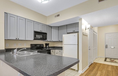 Red Hill Condo | 4595 Girvan Drive Legends