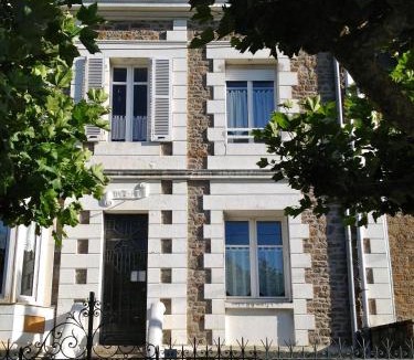 Courtoisville-Sillon-Moka Apartment | 46 Avenue Pasteur