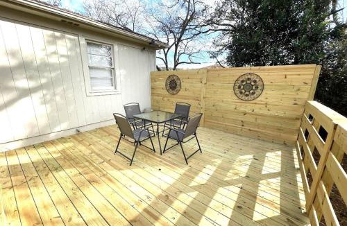 New Castle House | 465 Gene Reed Rd