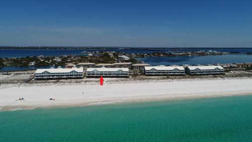 White Sands House | 469 Fort Pickens Rd