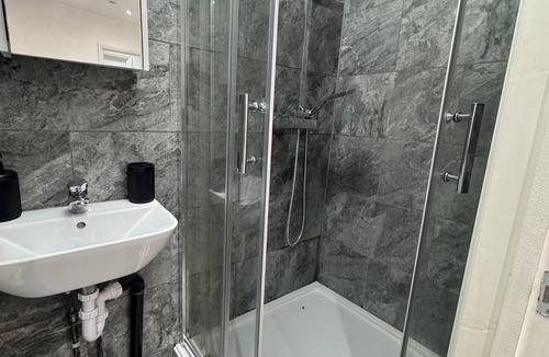 Harrow Apartment | 47A HA14ES